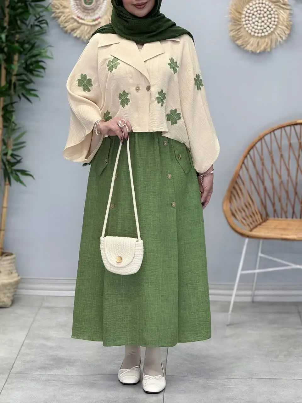 3406-شومیز و دامن گلدوزی